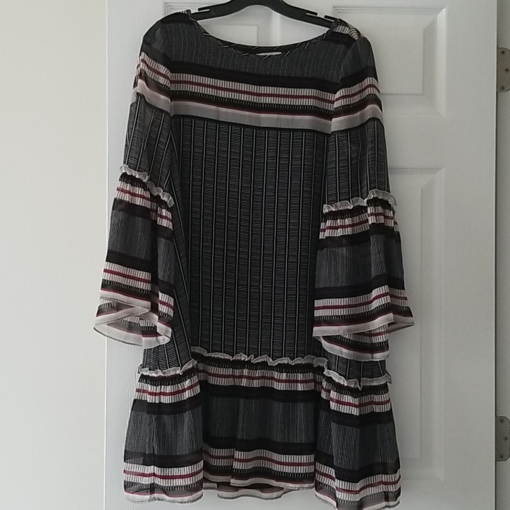 MAX STUDIO Ruffle Bell Sleeve Dress
